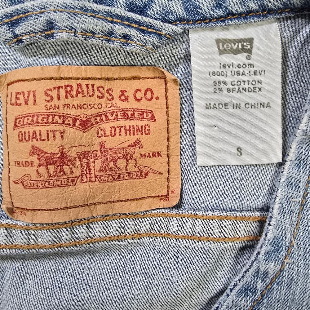 Levi’s Vest Womens Small Blue Denim Sleeveless Button Front Trucker - Picture 3 of 8